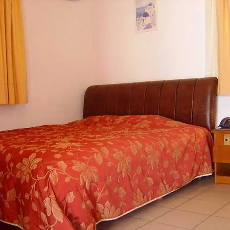 Kalimera Aparthotel Poros Town